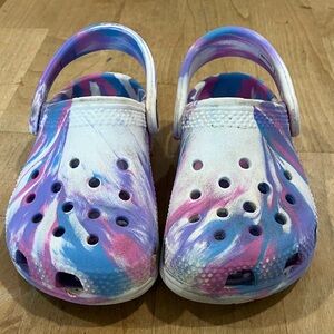 Crocs Marbled Sandals